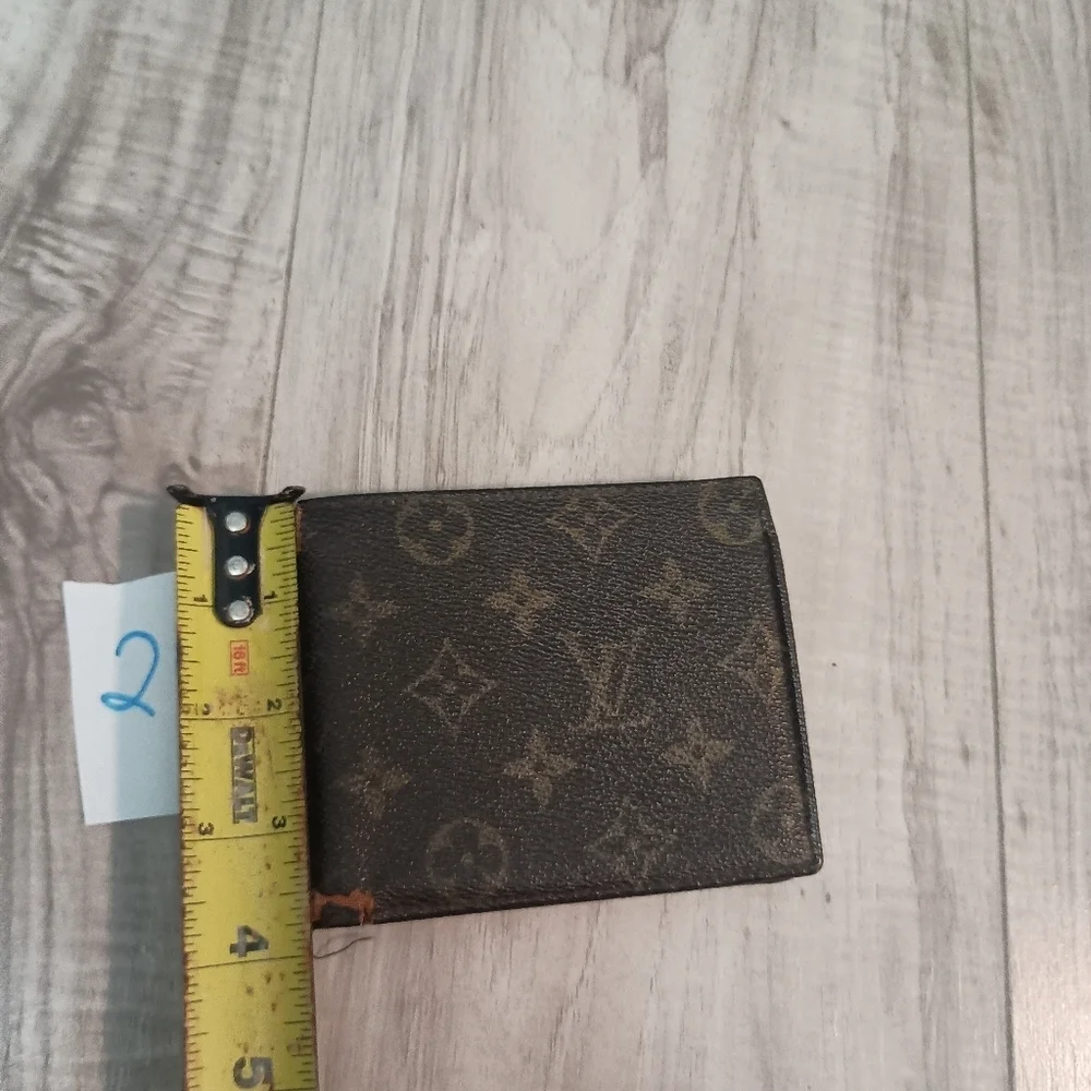 Authentic LOUIS VUITTON Monogram Porte Billet Carte Credit Marco